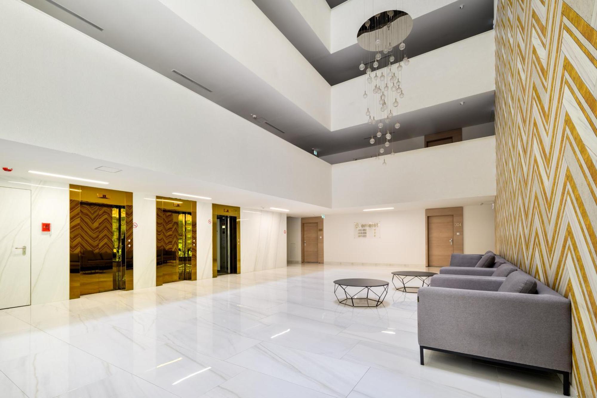 Atrium Residence Deluxe Suite-Free Parking Garage Same Building بودابست المظهر الخارجي الصورة